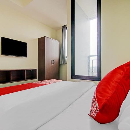 Oyo 90339 Evenciio Apartment Syariah Depok Bagian luar foto