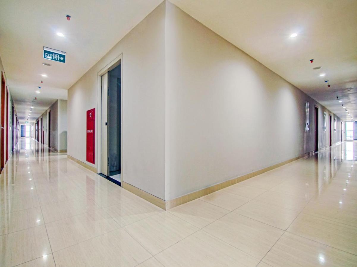 Oyo 90339 Evenciio Apartment Syariah Depok Bagian luar foto