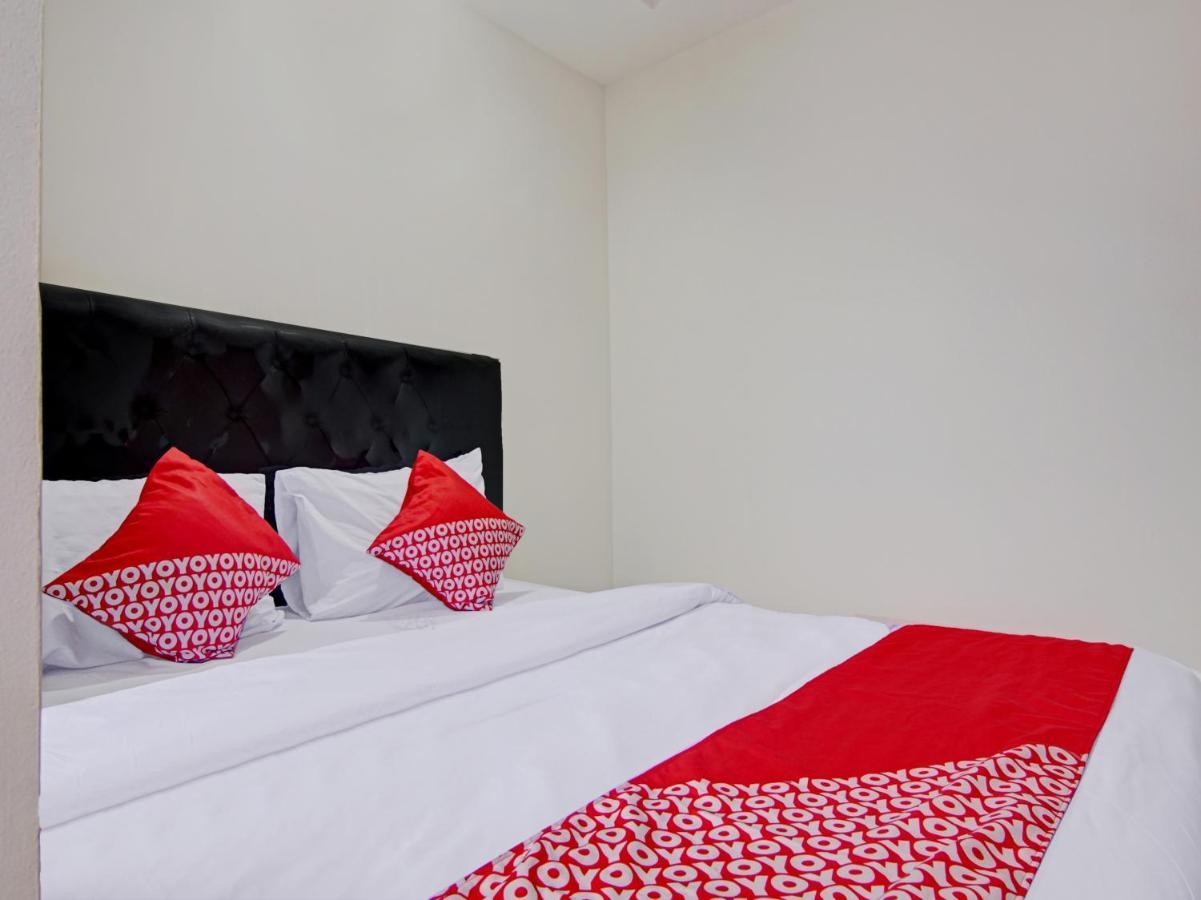 Oyo 90339 Evenciio Apartment Syariah Depok Bagian luar foto