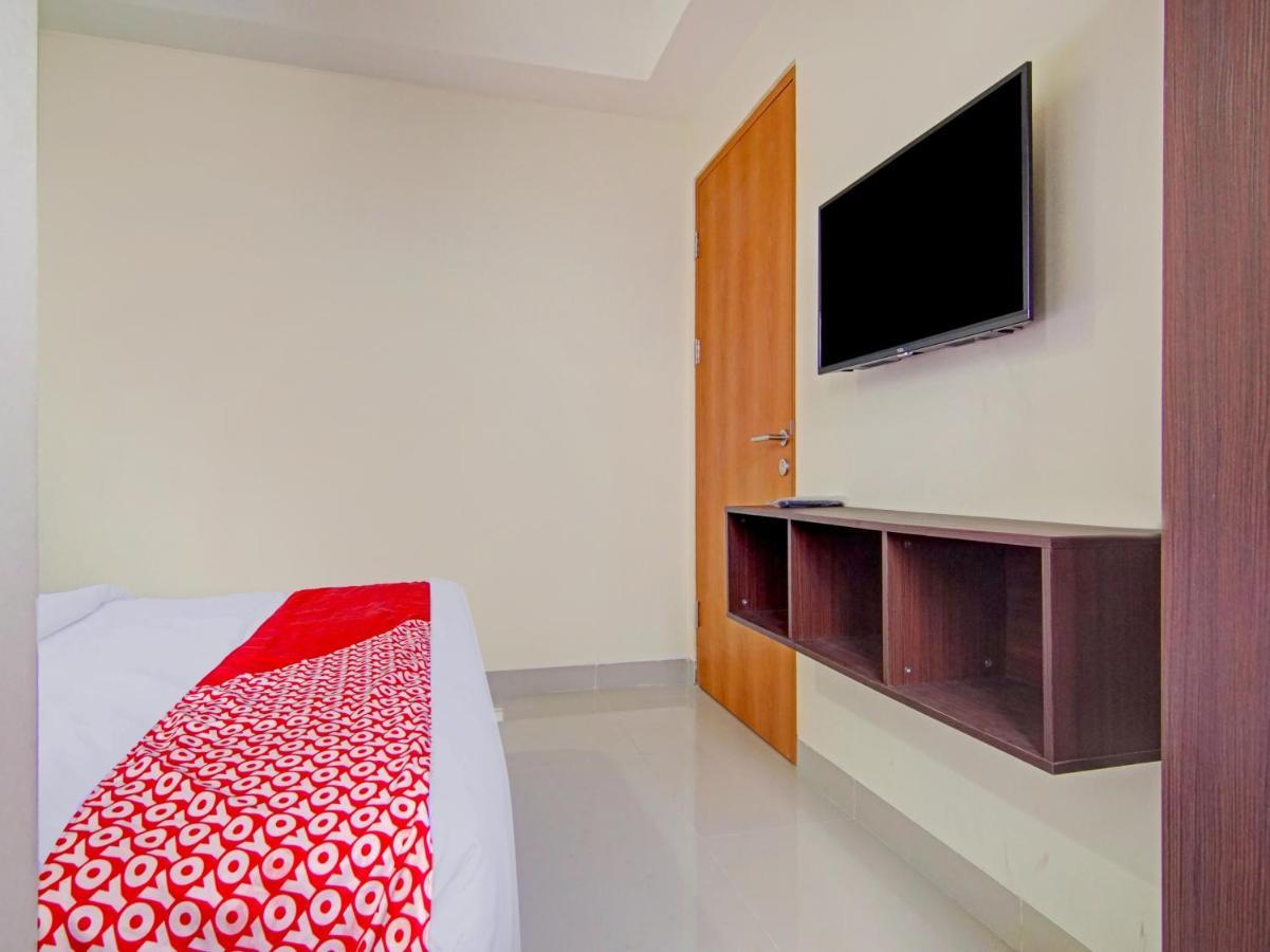 Oyo 90339 Evenciio Apartment Syariah Depok Bagian luar foto